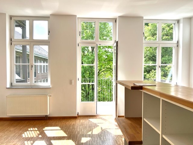 vermietet: Arbeiten und Wohnen an der Eilenriede! 4,5 Zimmer, 3 Bäder, Lift, Balkon und abtrennbare Büroeinheit