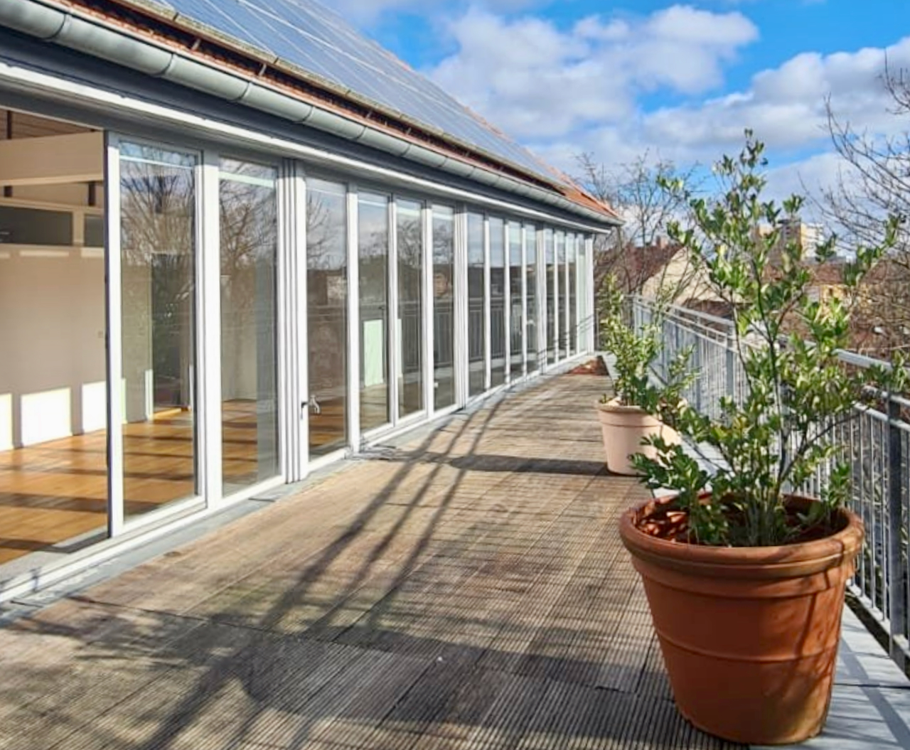 Leider schon weg:  Linden Rarität im Ahrbergviertel - sonnige Maisonettewohnung mit Terrasse, Galerie u.v.m.